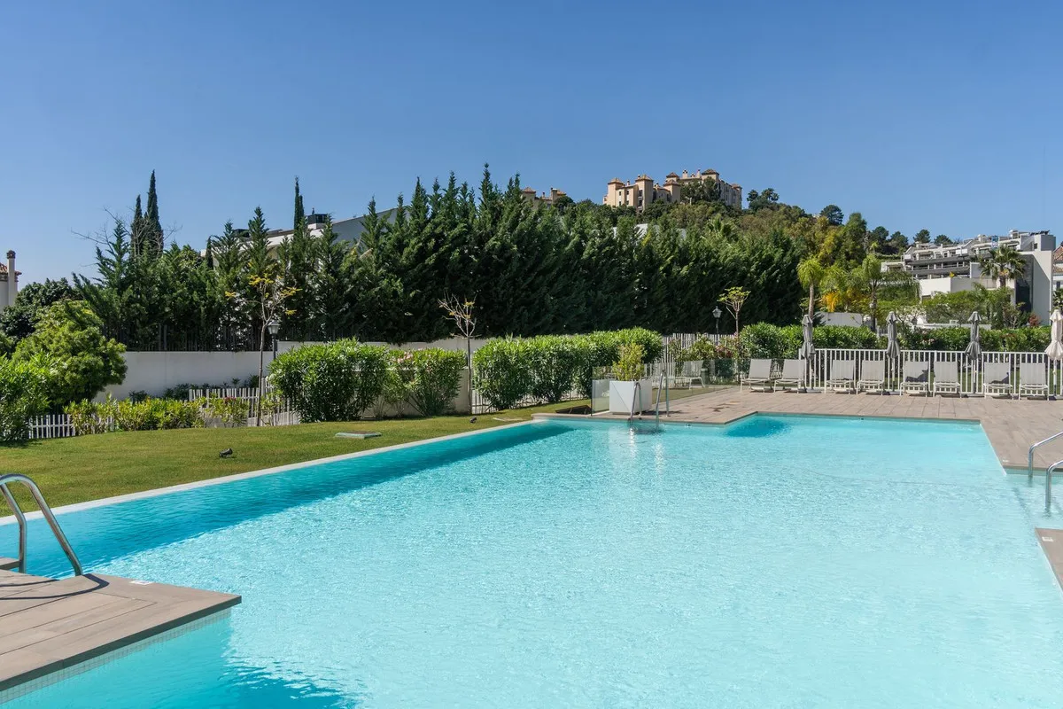 ef7b9bbb-fd6e-4ff0-8bc1-2c919cb33a04