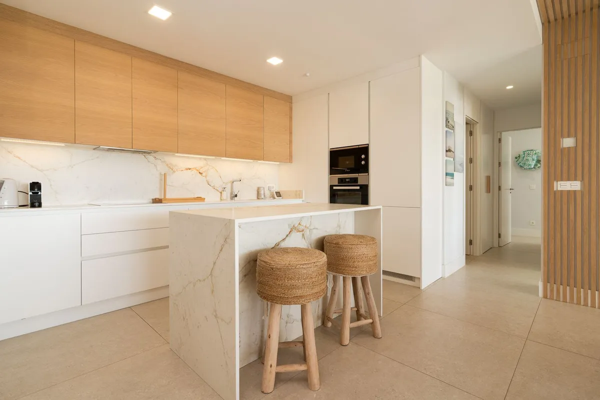 effb4db1-db97-4079-97db-29fa6bc5b3f0