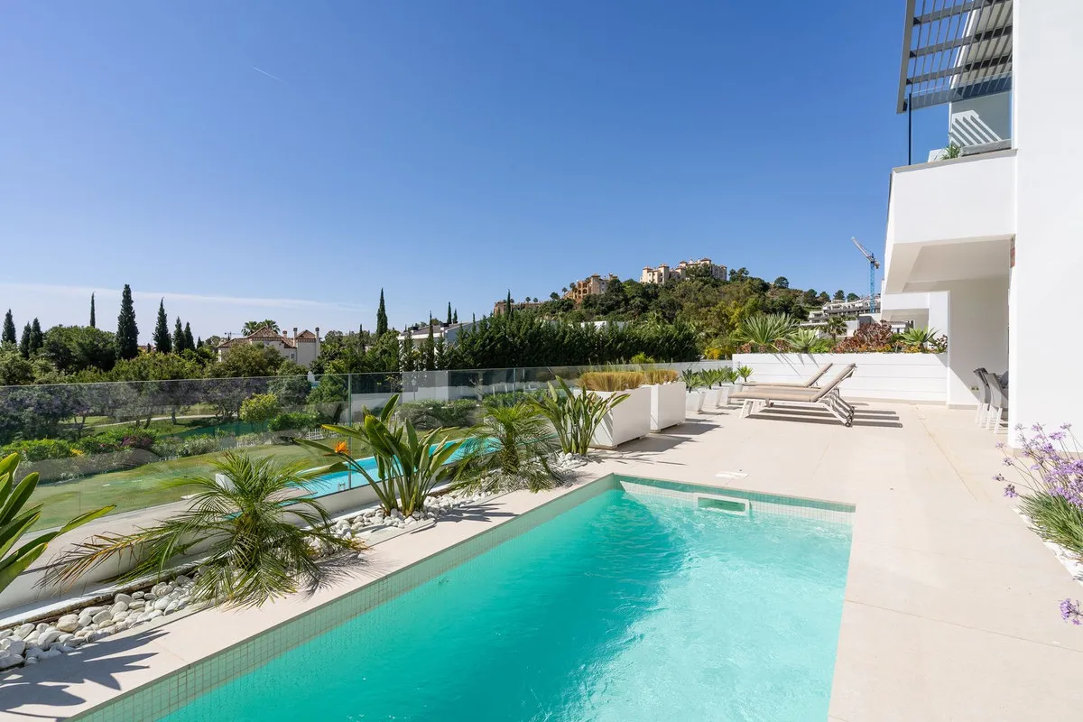 f55611fc-ccda-47c2-a891-1f1eb309cffb