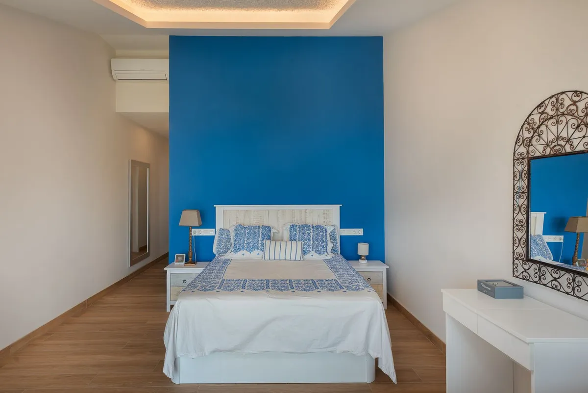 8ca465ba-ff58-4ce4-973d-7b283e4cc3e1