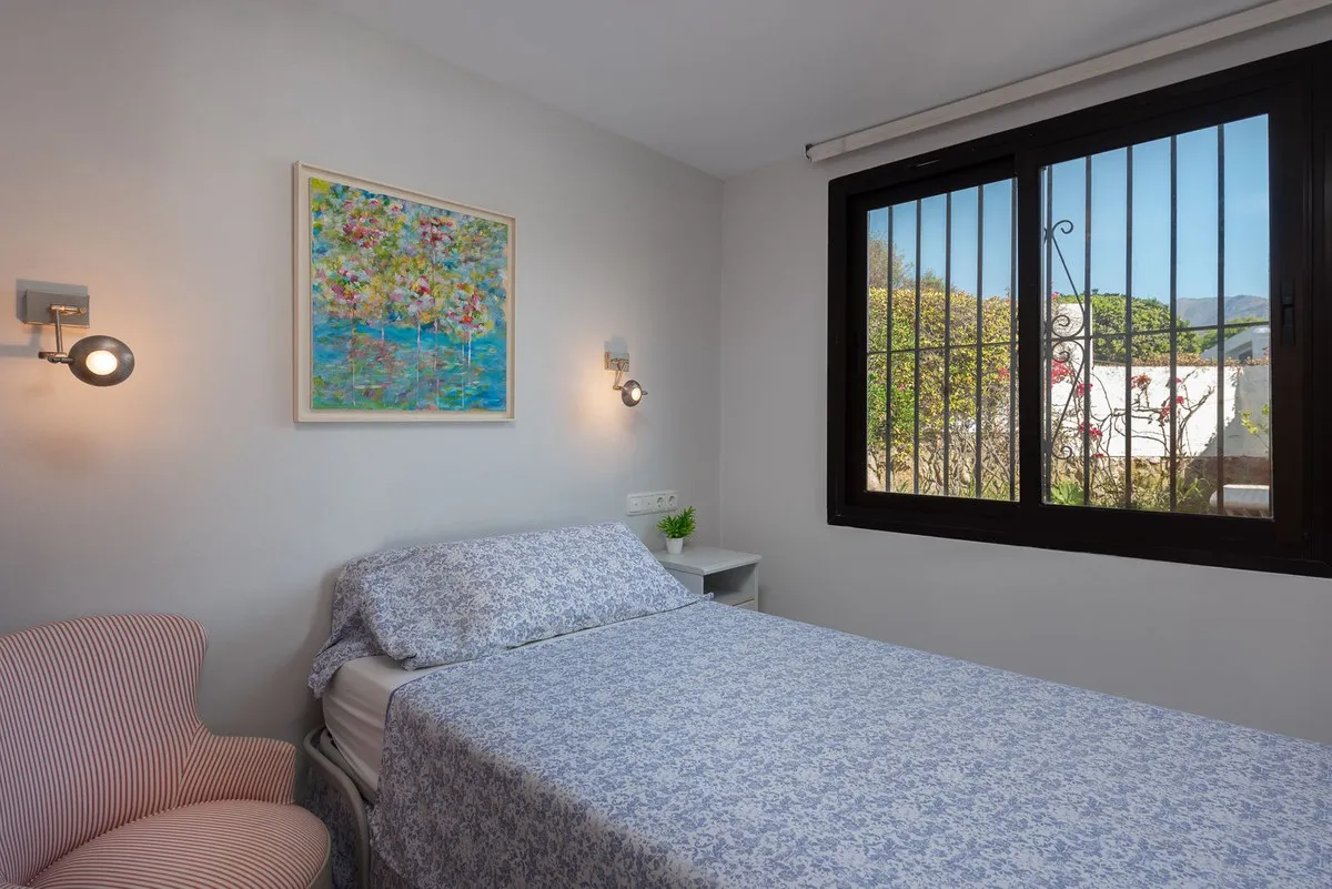 f291b535-0d40-4c63-b1cb-dd3f836237c7