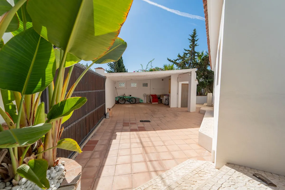 860dfc4b-2f89-432e-8c09-db746e16f4c0