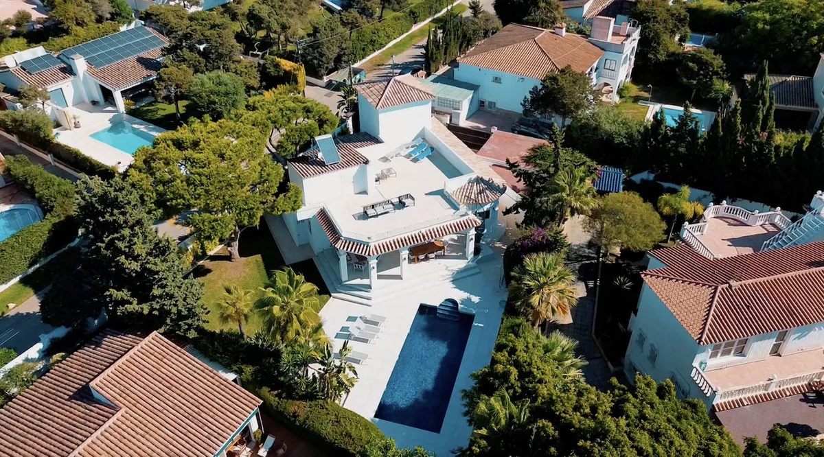 9e311b1d-8f69-4988-8b78-ab9df5b2b645