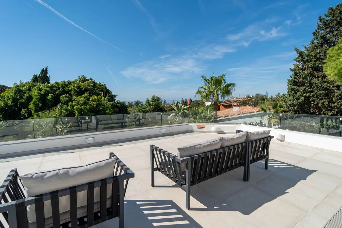 b9548ef0-e130-4075-9b49-39e3b13fd62d