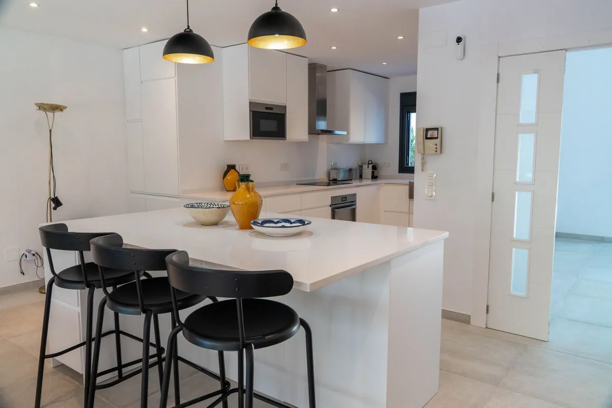 ce978f71-8218-47a2-9589-111121f6168b