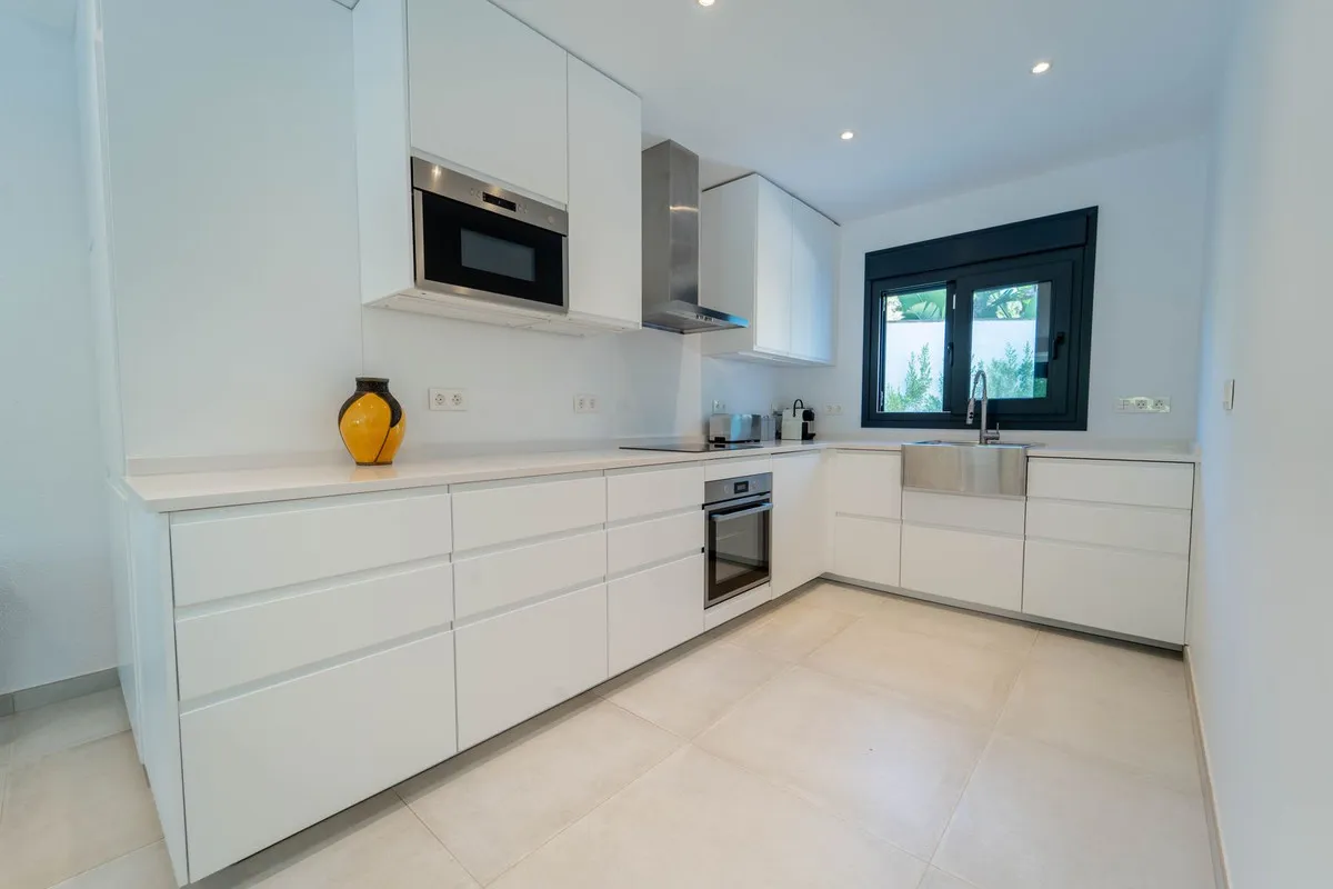 d5d67529-45d9-4f89-830d-1fe62e13f1cc