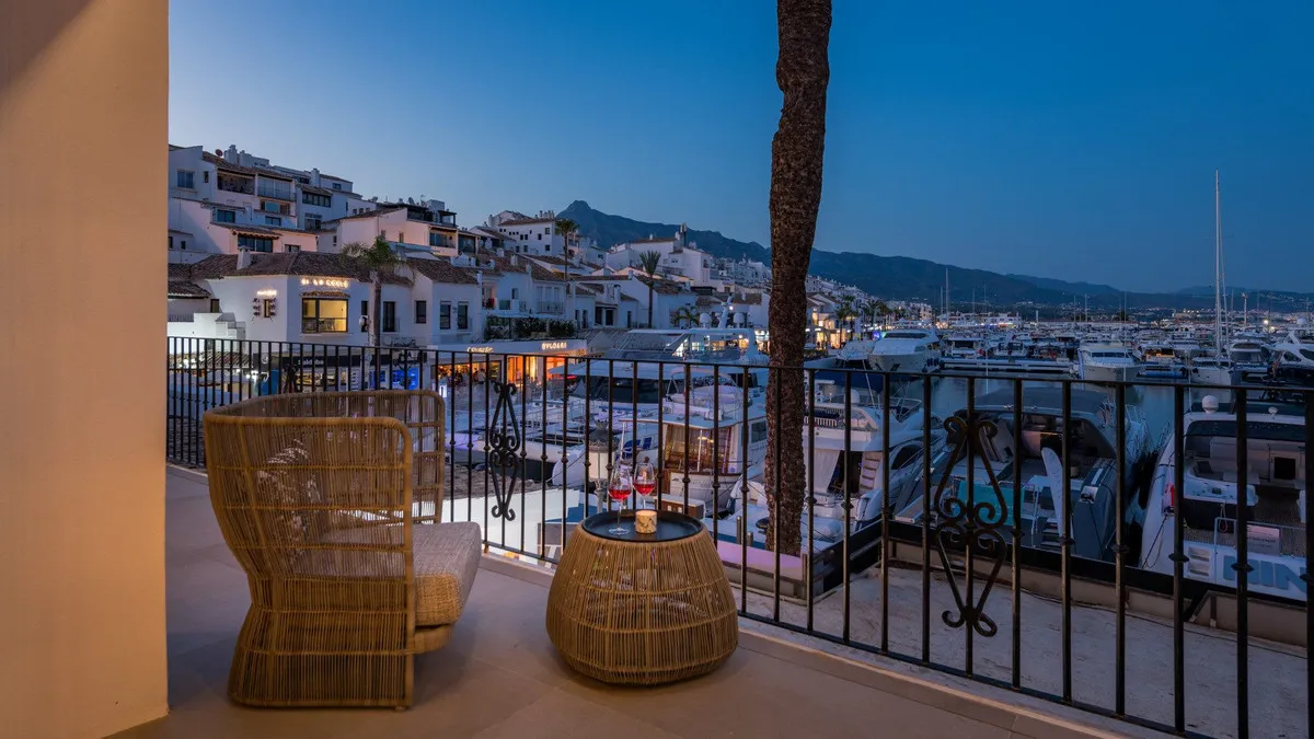 9c6c4098-8c05-4de9-8a7c-b56377b92ce9