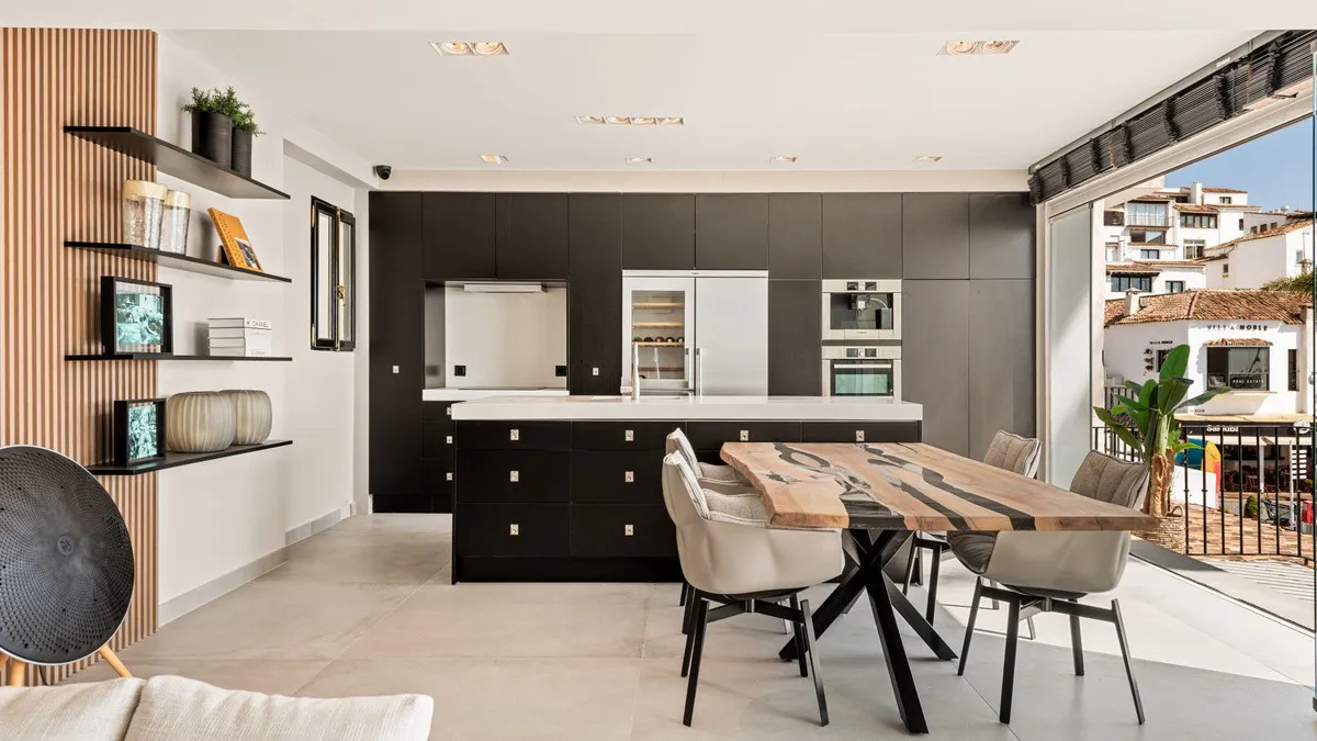 9d6d495b-6a37-4598-9f71-419f9986624b