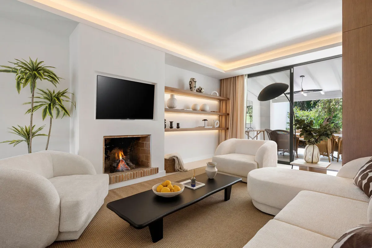 4b35dbd0-4a12-46db-bb50-6f1df6865b52