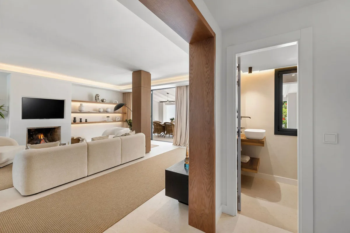 6c297fb5-8985-48b7-84fe-1a873b9ff855