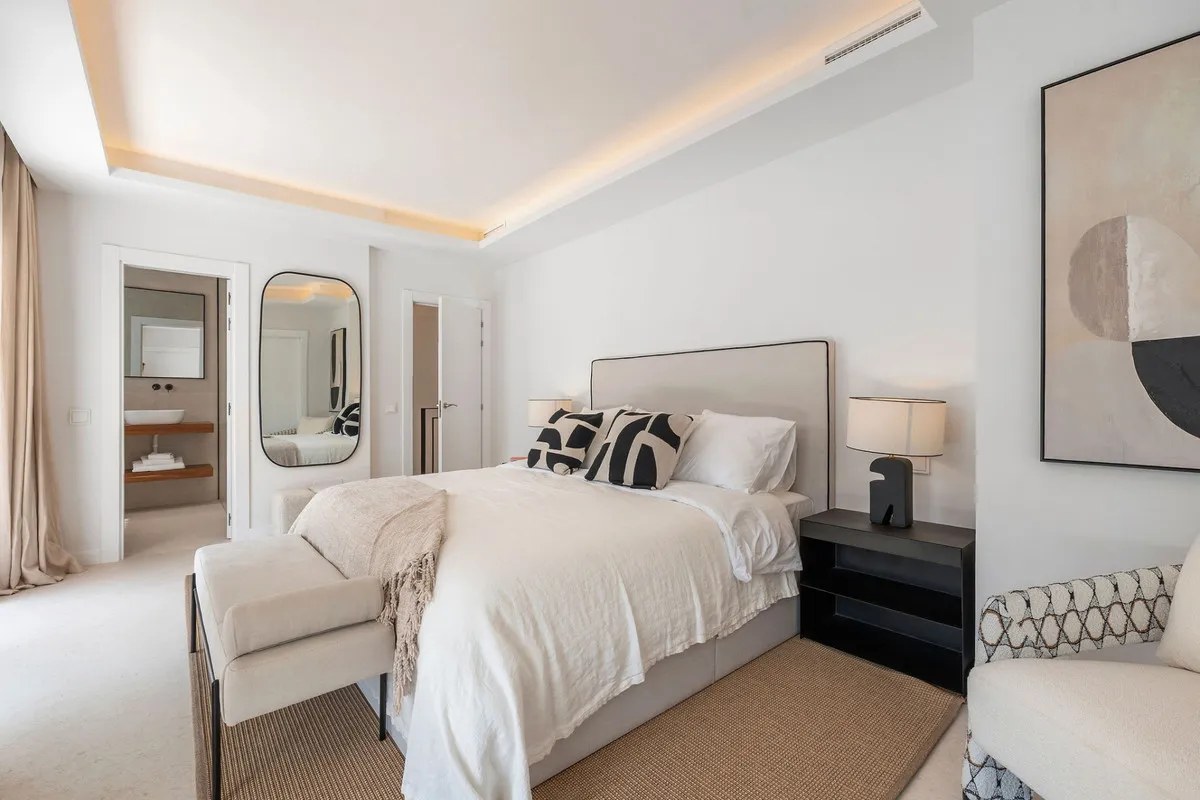 6e091fe3-fa69-454c-8764-4c8cfe1ad919