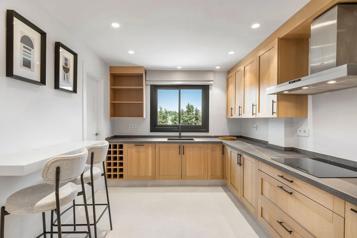 bad07895-4705-477f-9fe3-ba12c803cbbe