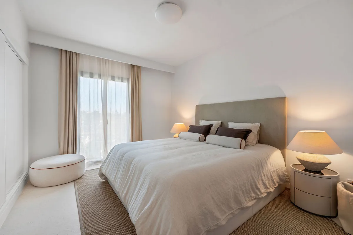 bc0e0116-5ce9-43b4-ba47-3b48dfd04bcb