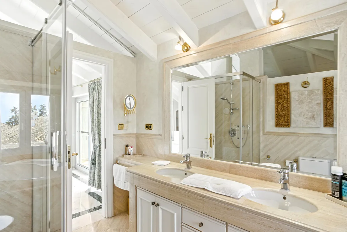 8a1f97c3-b415-41f4-8d68-11bf1f8883eb