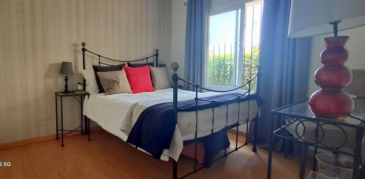 b738ca14-f505-4a16-a0cb-8c882850d0f9