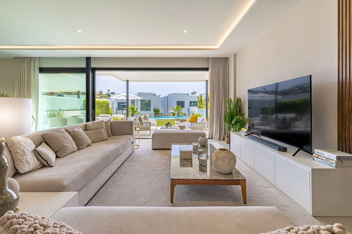 b7a19264-2d51-4d96-80e7-f5bdbe1a50da