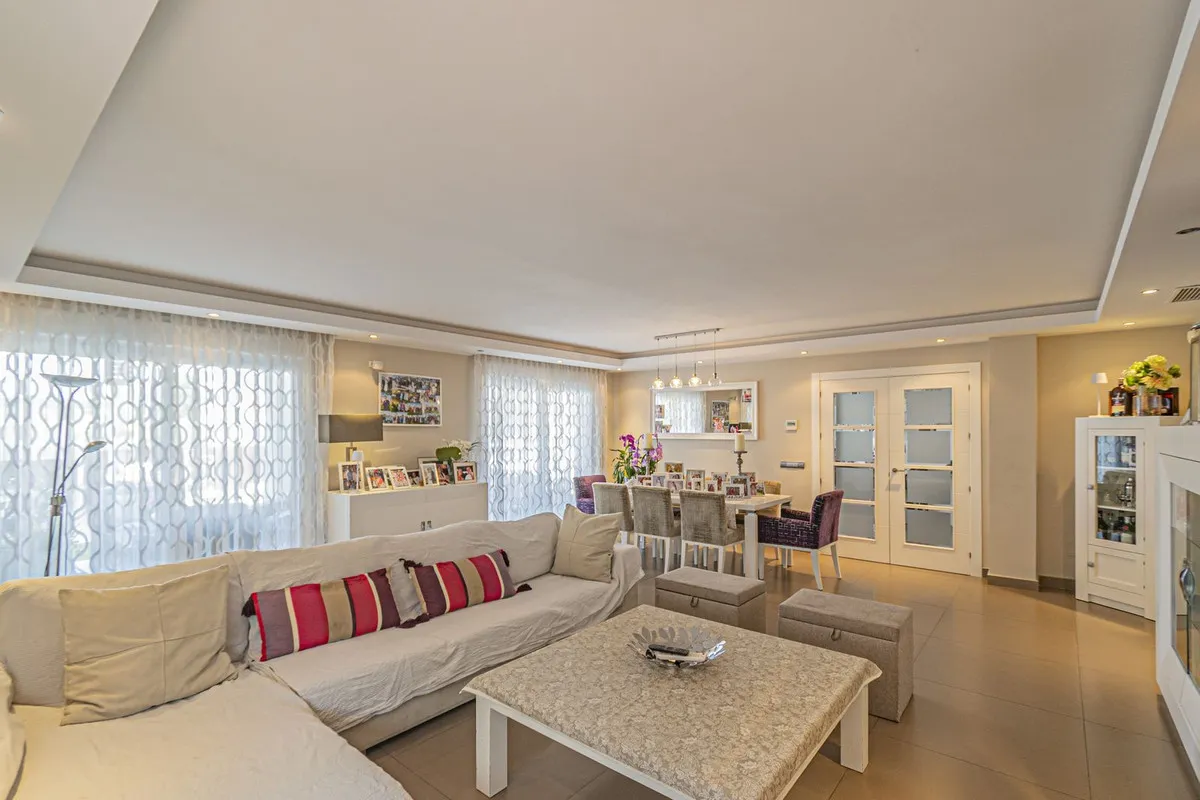 2c9383c9-623c-4110-892c-41f0d8a33a3b