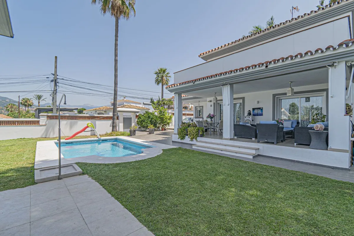 56b10949-2e5b-4dbe-b119-929826df6515