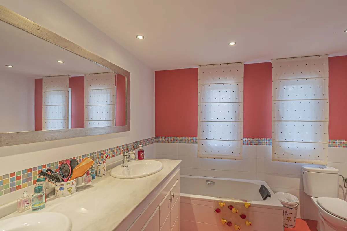 86b0b1b9-6664-4ea3-9cd0-5afb95c35155