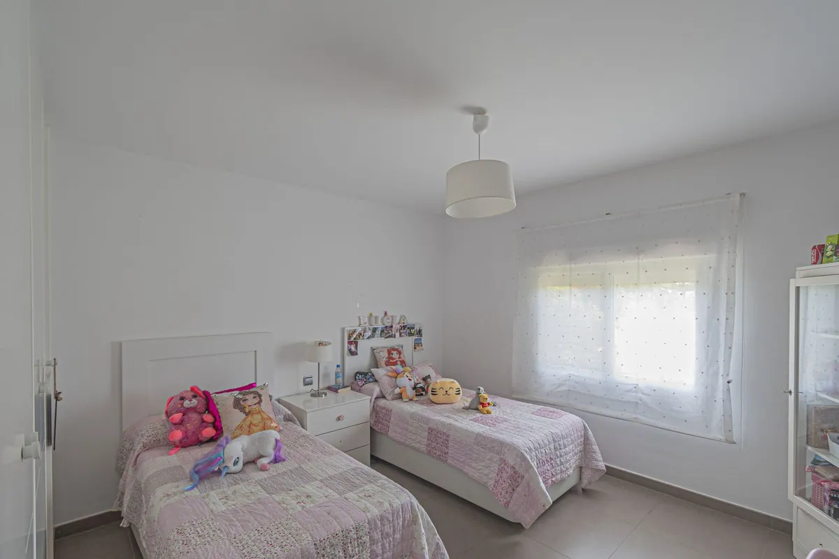 903eff51-7a19-4ff4-8643-a18d2d0e9821