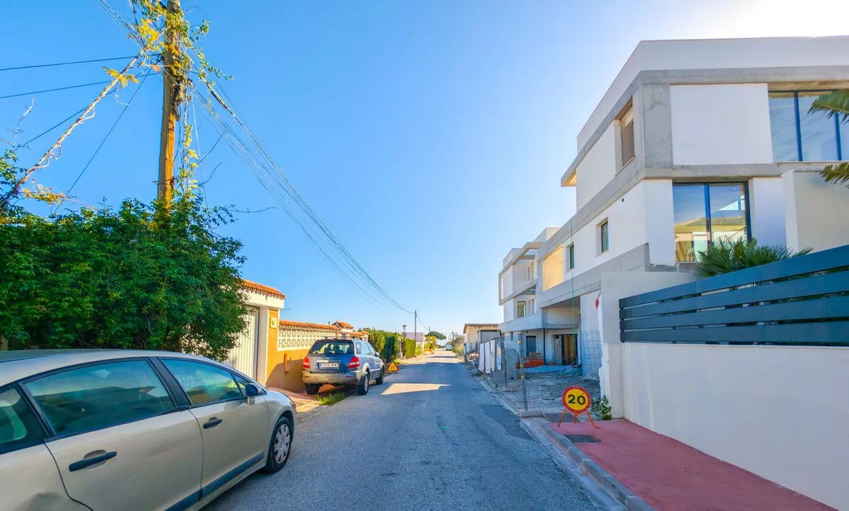 05bf9672-f934-4729-97ae-ffc6edc9d01a