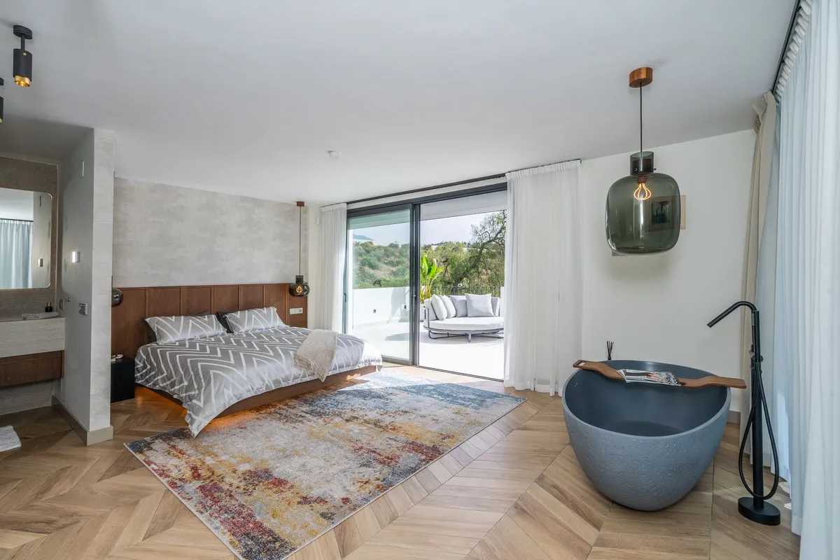 3459b6e4-2f51-49c2-9ce1-f4b20eb2a4c8