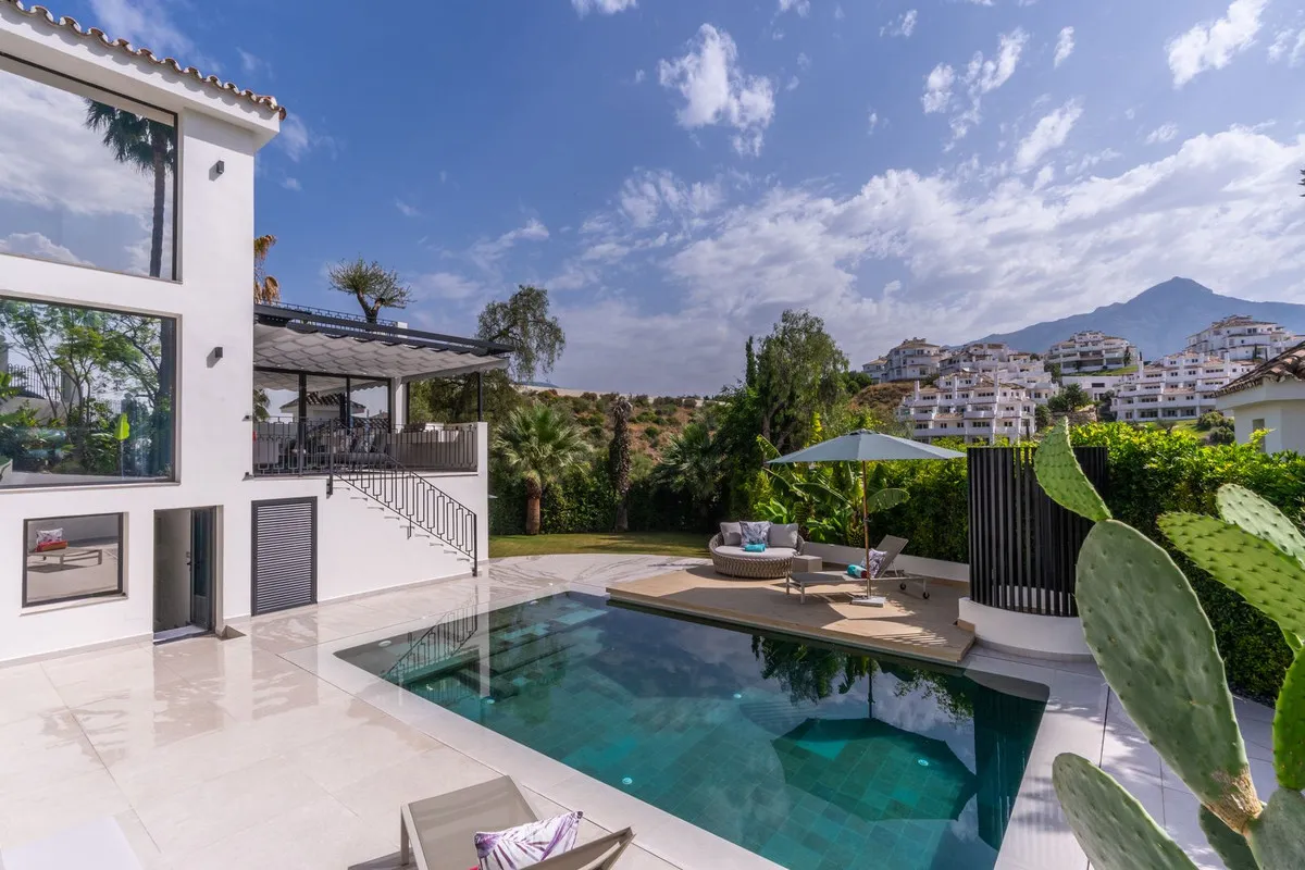 3a177f75-8bd6-4b9f-8fb1-9aa878b458a3