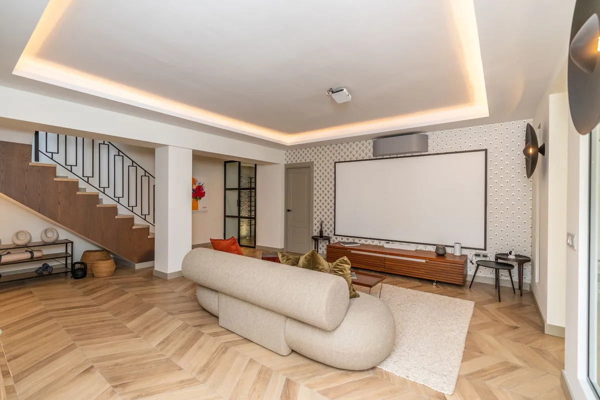 b36cb699-7a60-4776-b3fb-ff60e14b4398