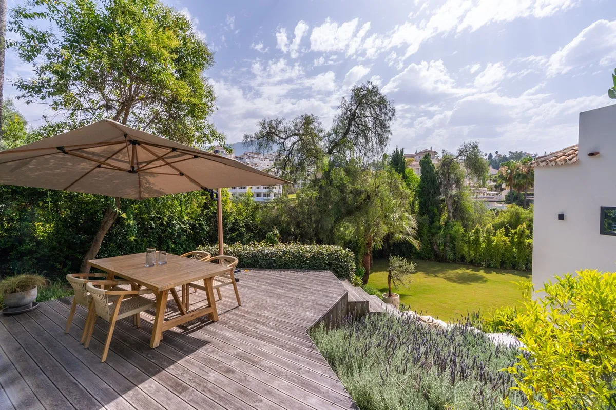 c4204a05-9a62-4c95-88e0-207b389232fe