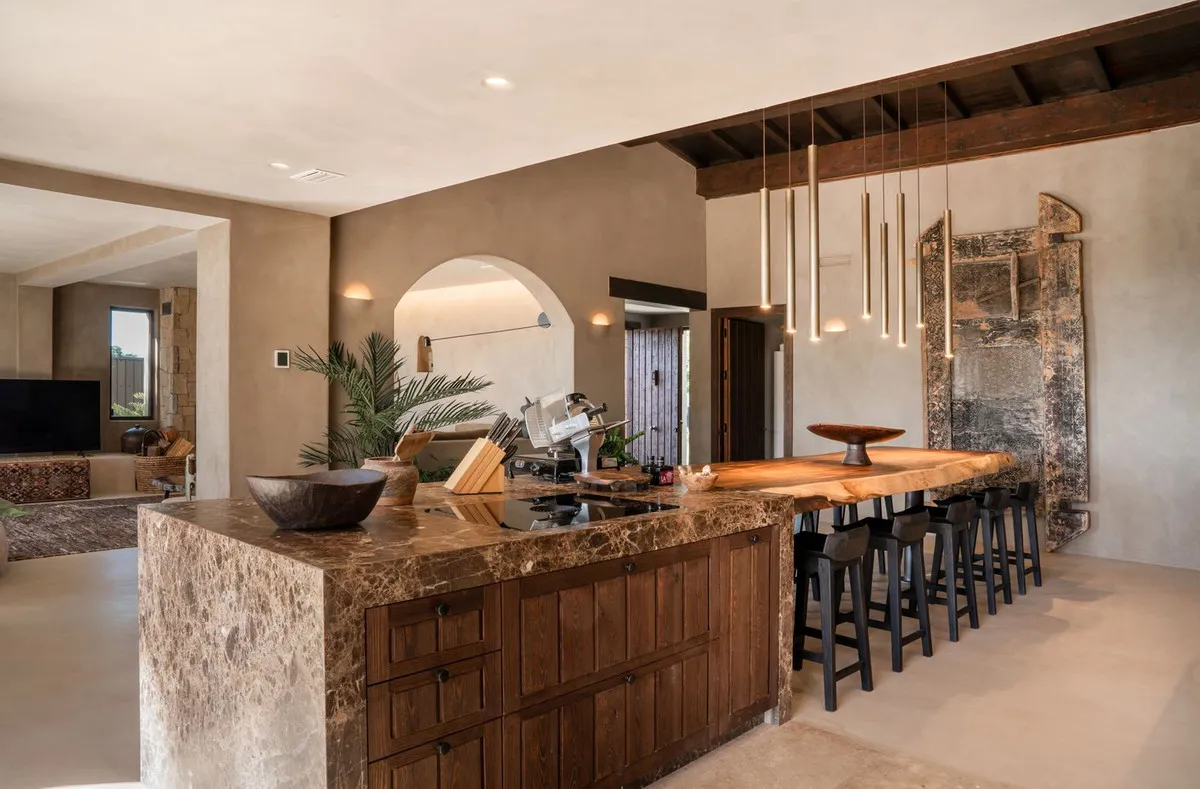 05f8aecd-272e-4133-94e2-4ff8c953473f