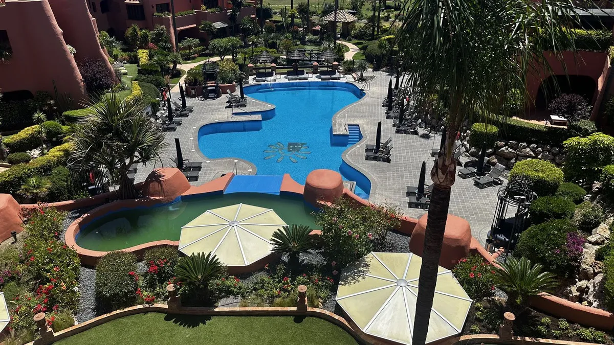 f772c1b3-7571-4eb9-85ba-2b75ca6e1550