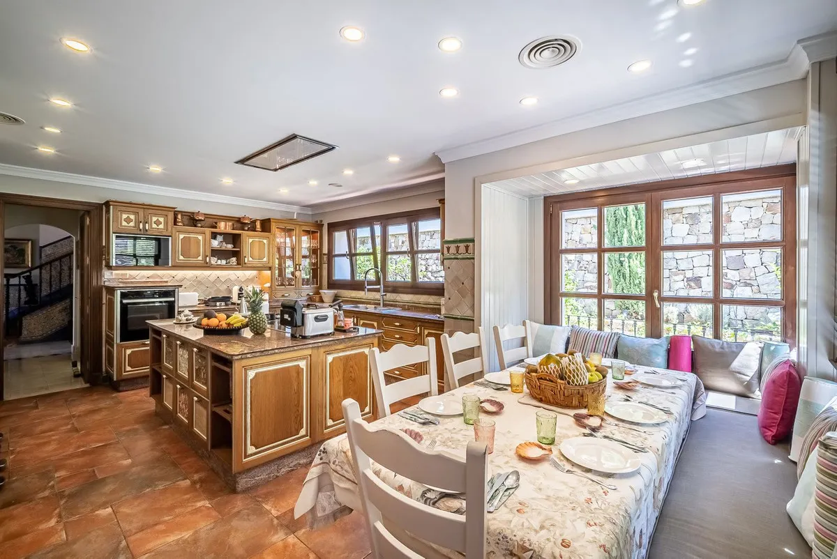 5e31cd6f-0d34-4b89-8b30-5ff204902ba1