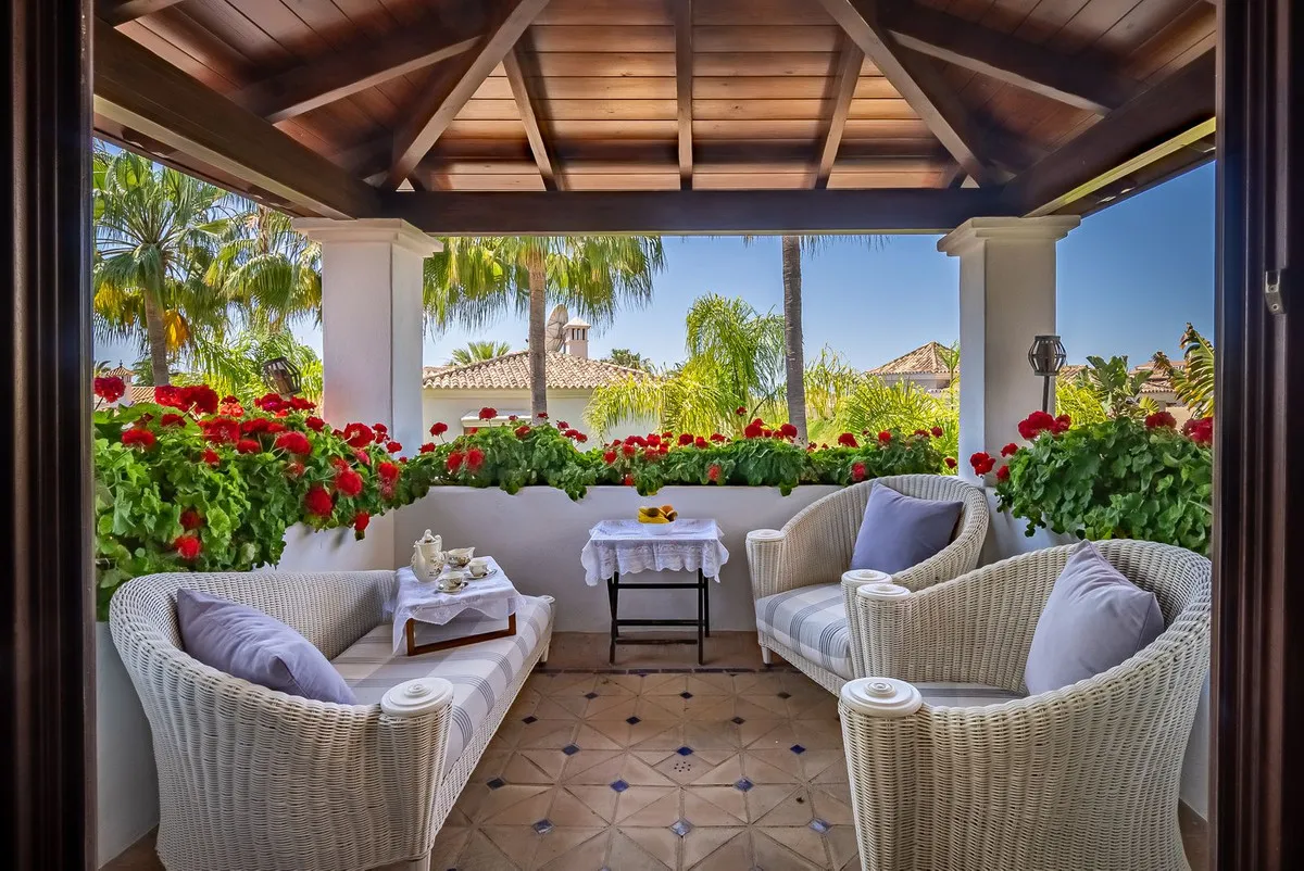 7d7058eb-f0ab-491f-a92a-e4a9141386c0