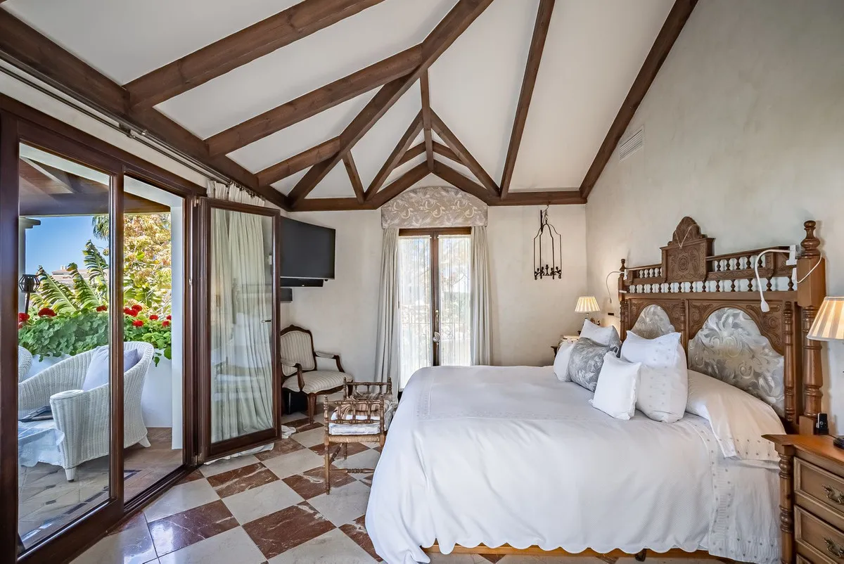 a747eaa5-093c-44b9-bb52-f8f0ba3ca2dc