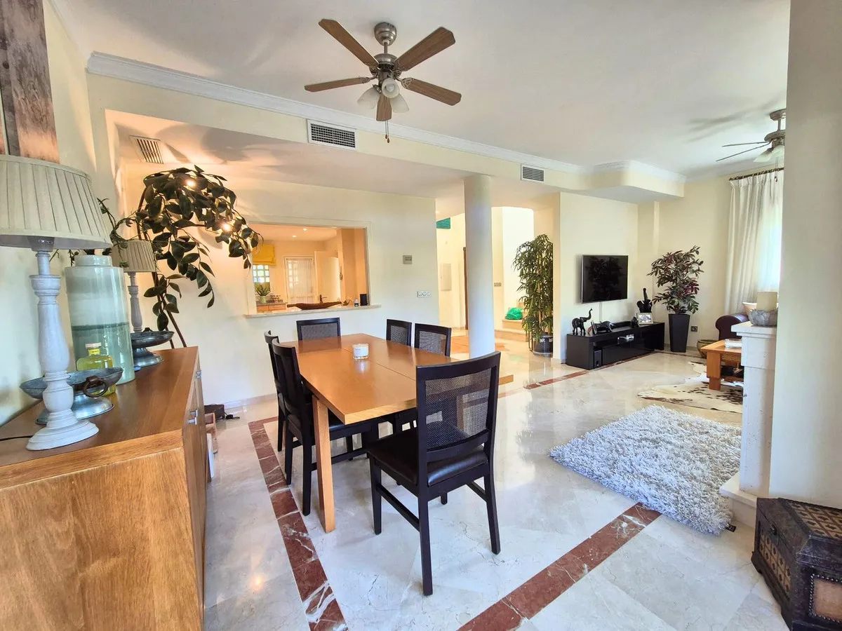 103b0ae3-e112-4d3d-b63d-f4cad2226afa