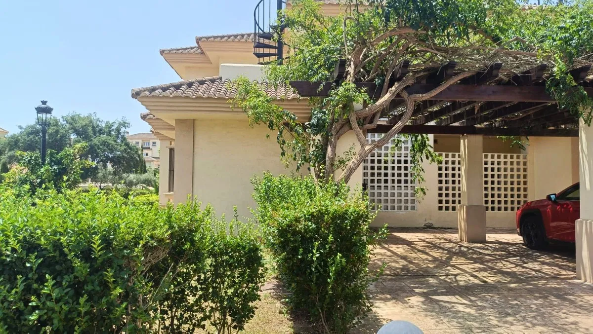 39dbf610-9e6a-4ddb-a0bc-d818d8fa7dba