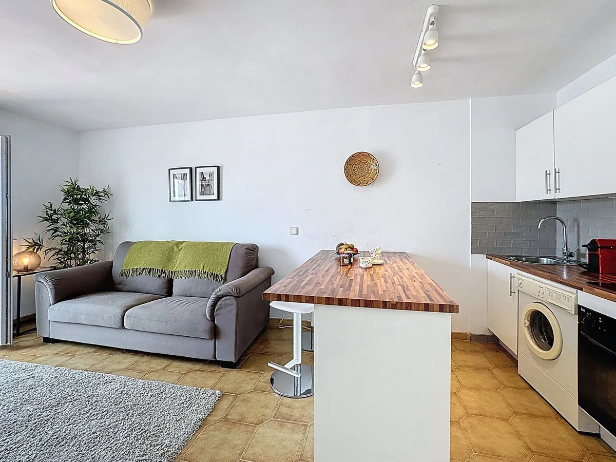 024ee1f9-d315-425c-a828-8fafc1e22251