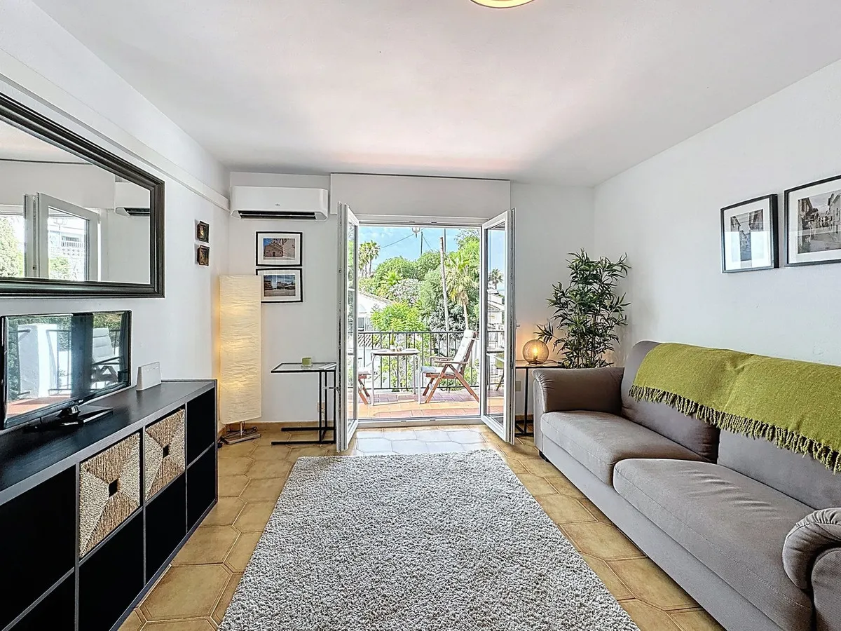 9415b1b9-3b1c-425c-ad64-dbf20e2c453a