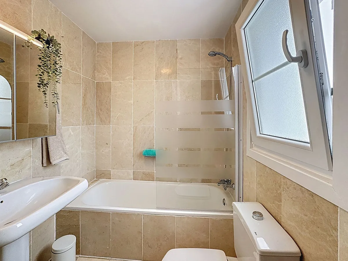 b96c0529-5d1d-40e1-b897-20ce90c97d02