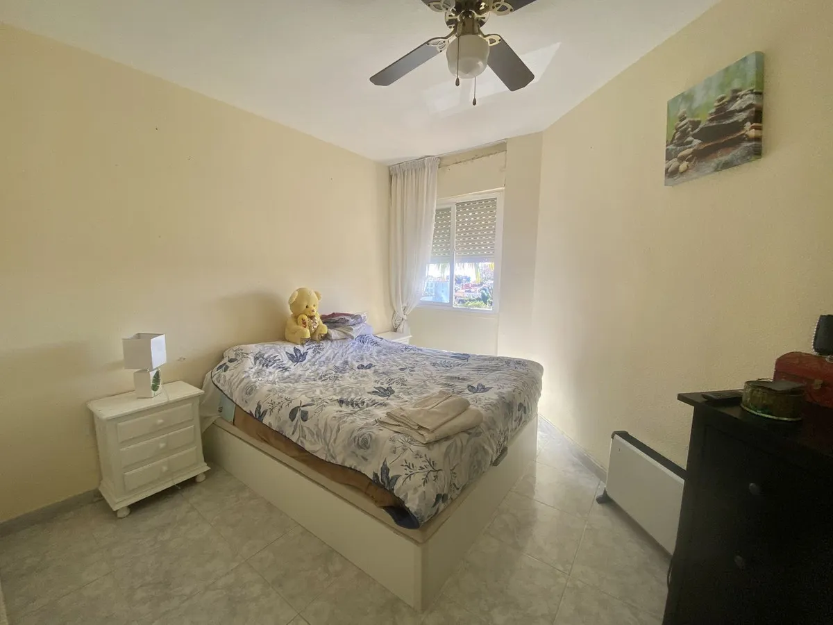 c8f95c9f-f8f1-4f23-a483-22ea51937424