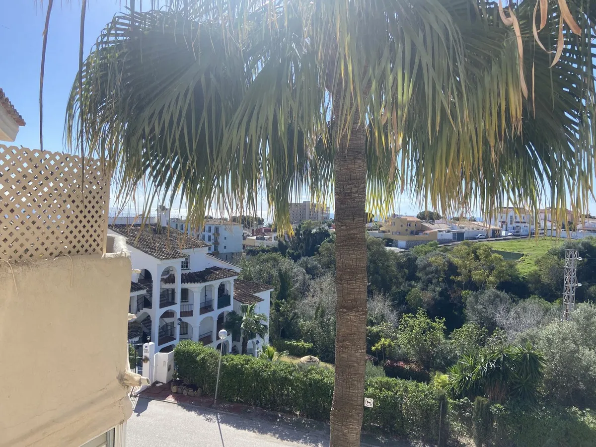 fca924e0-eaef-475f-ab2a-279962261d92