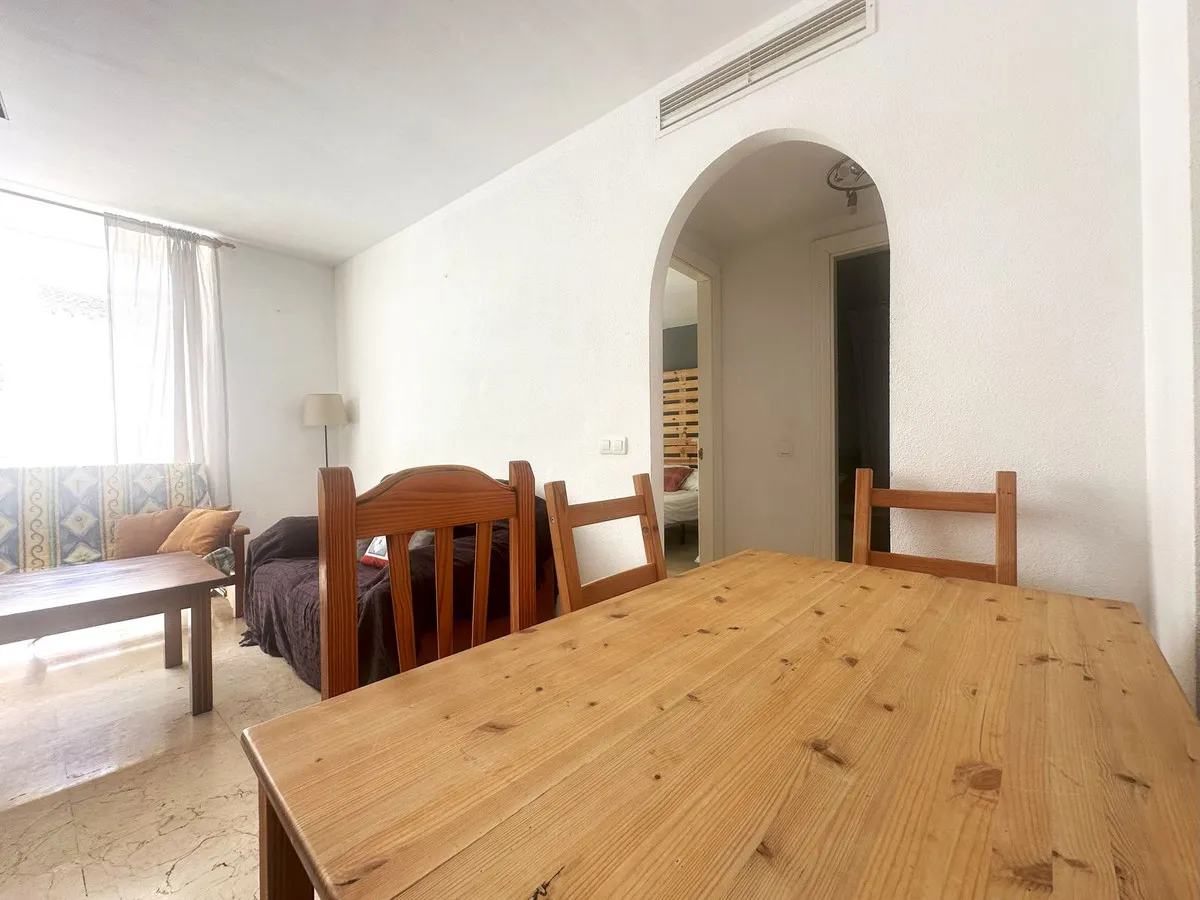 4e78c050-15ef-43cd-bbbe-77f3d228c85c