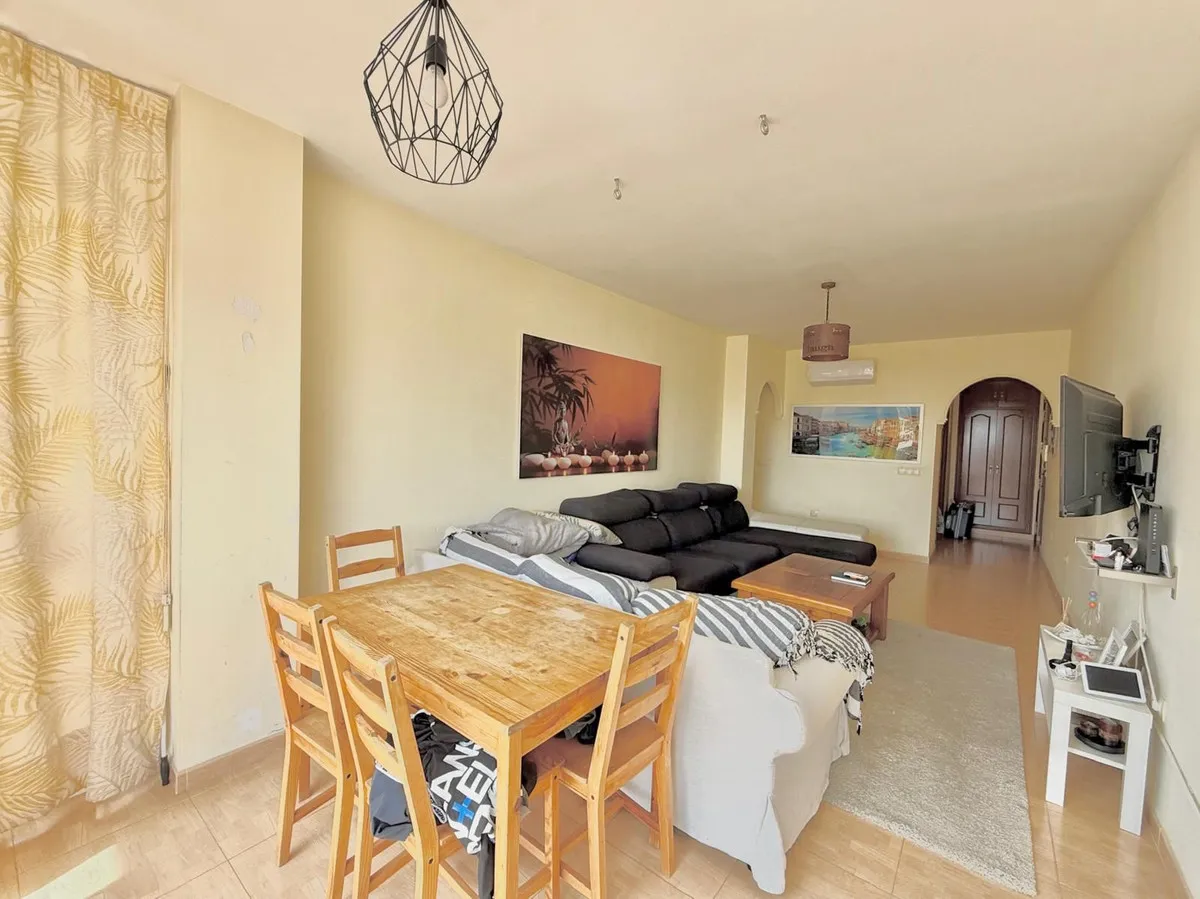 1c301bea-5dbb-41e8-af7a-73a25d83d406