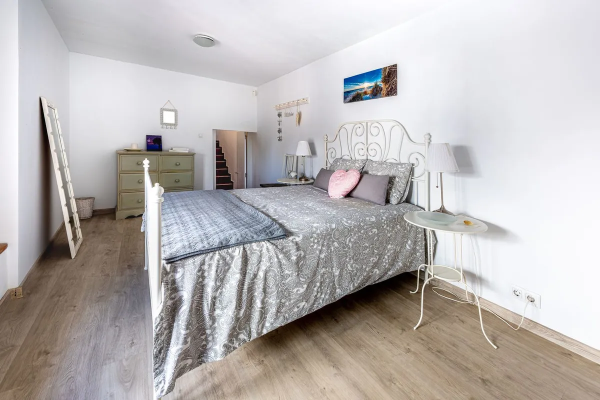 2fcea99a-600a-4188-ae6a-54be7c4d8ee1