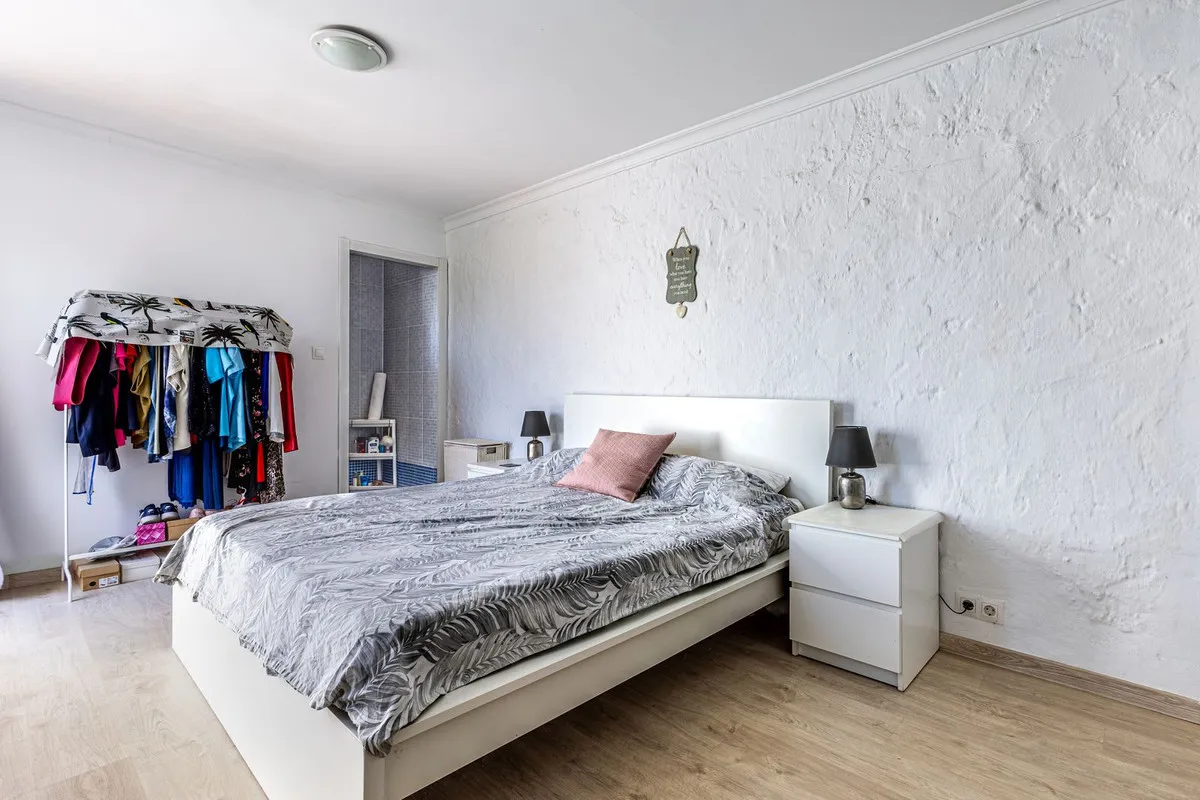 33b00211-149a-4c25-9977-6c1f878be6f6