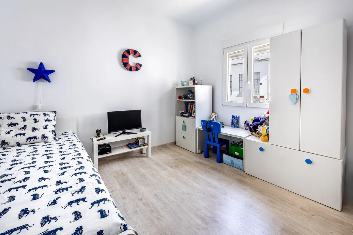 6afd3bdd-95b5-4787-9bd8-0033d806f273