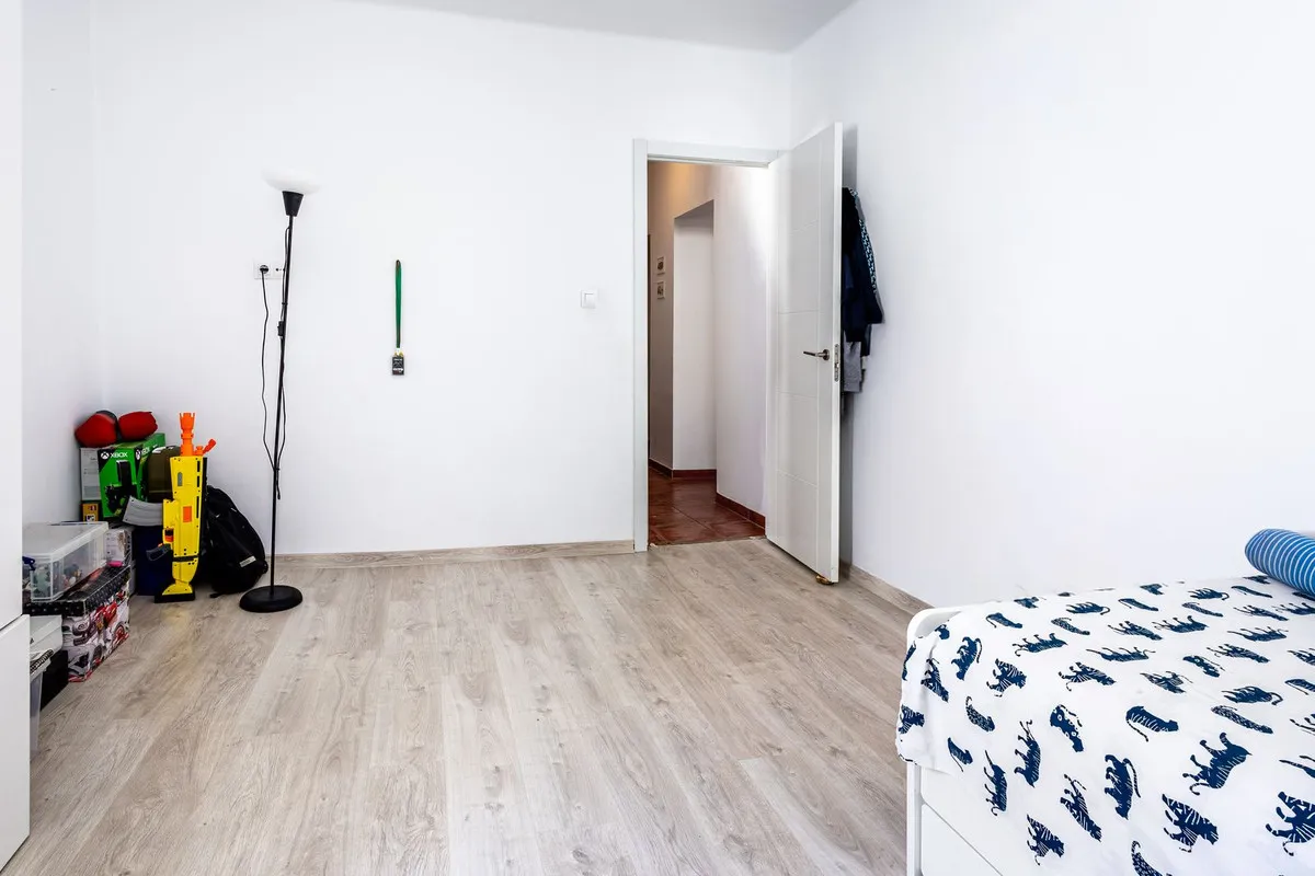 dfc9350a-7b50-427e-9679-804494948975