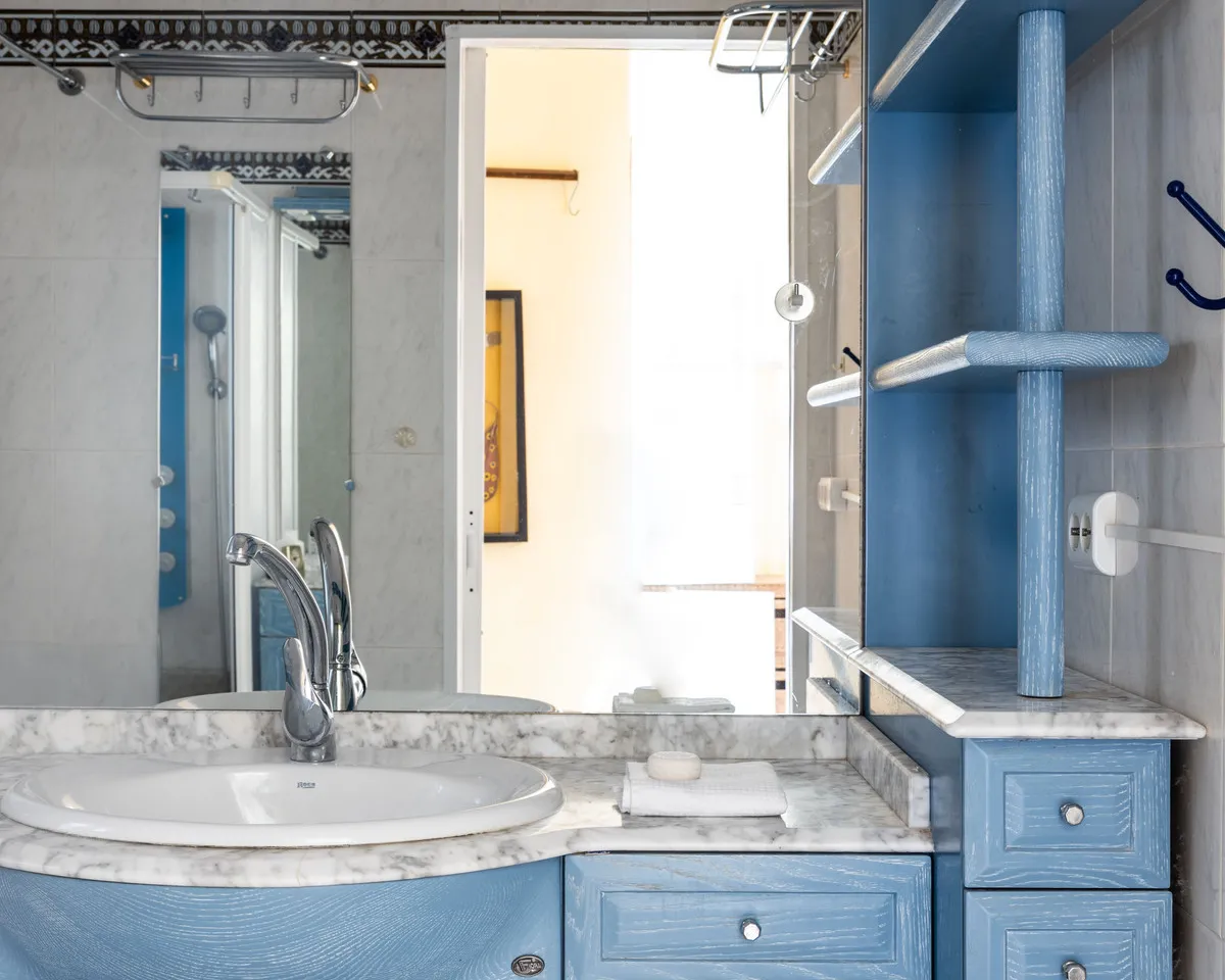 251ef571-cf92-49d2-a677-dd9ee5e11671