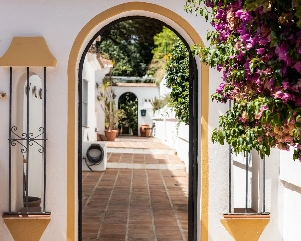 afeb1b25-683e-435d-af8b-15f2001b7976