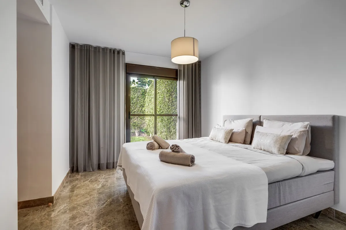 6497b251-6791-40f7-8db1-2ca4836ddfd8